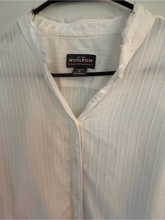 Woolrich Tops - Woolrich Women’s White Button-Front Shirt 100% cotton Raw edged collar/bottomXL